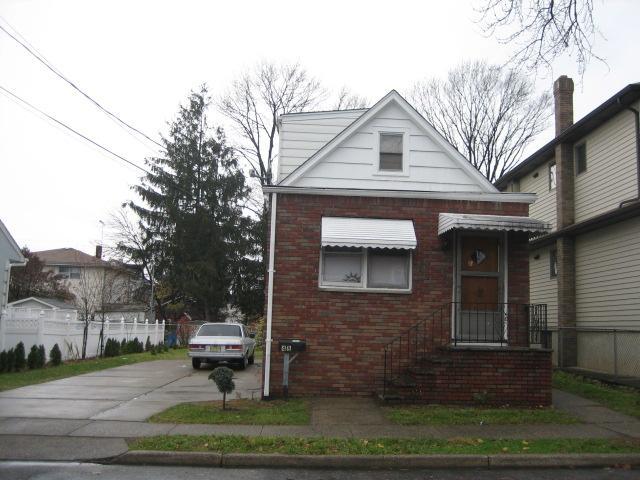 MLS #/Web ID: 2727636