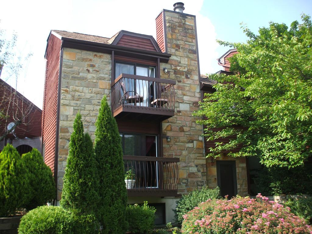 MLS #/Web ID: 2729136