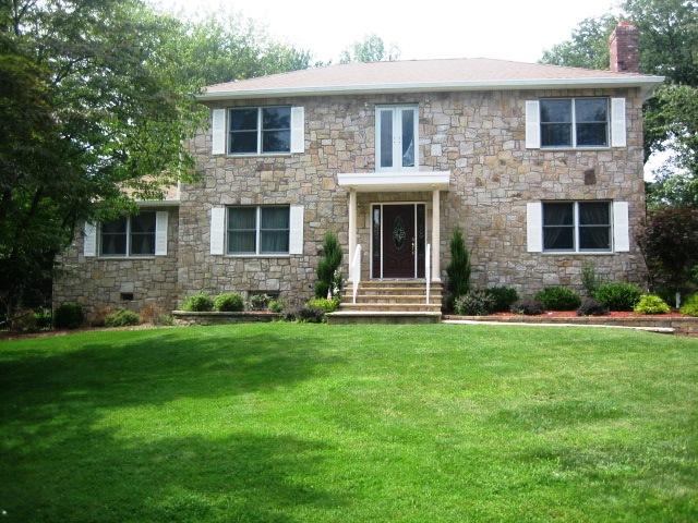 32 BOULEVARD RD
