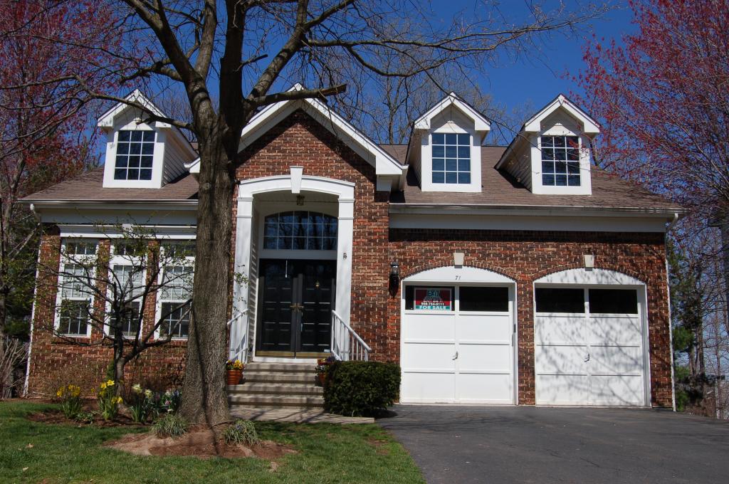 MLS #/Web ID: 2672237