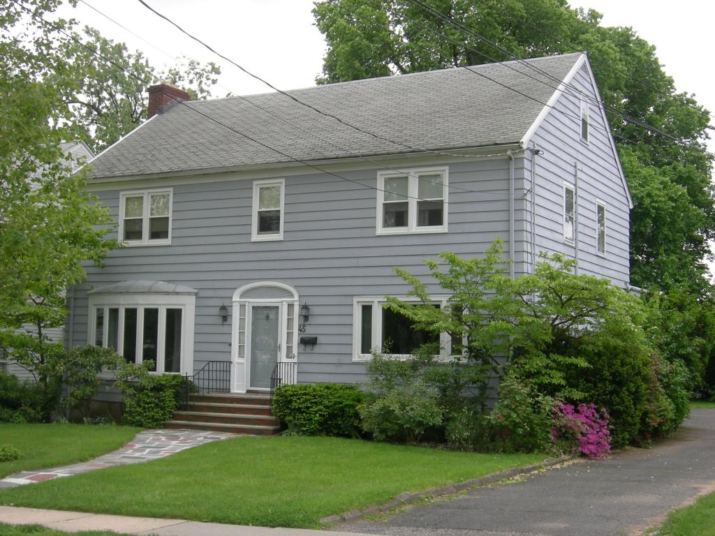 45 LLOYD PL