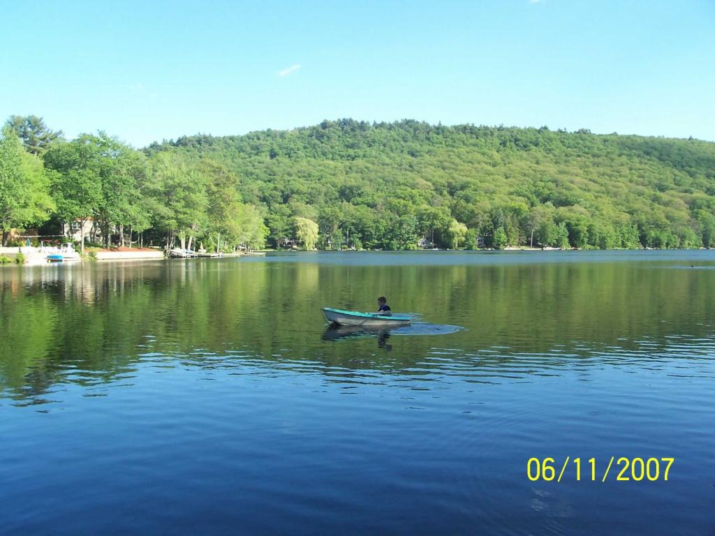 25 W. Shore Trail