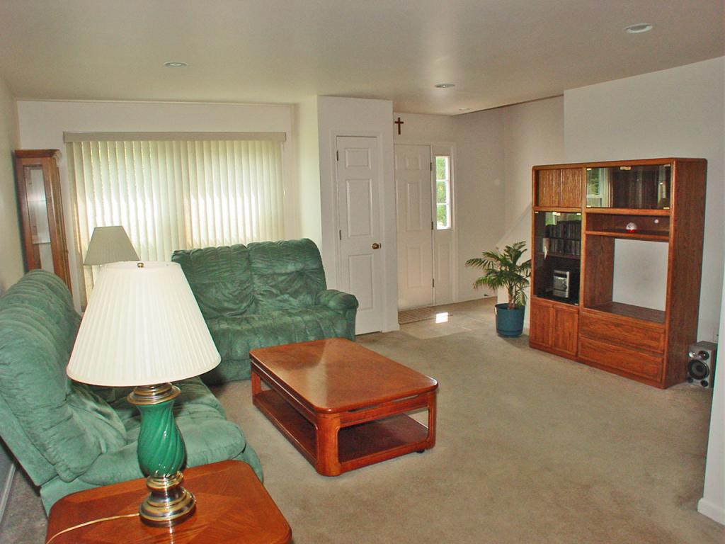 MLS #/Web ID: 2693537