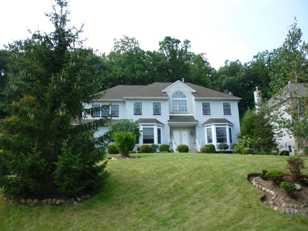MLS #/Web ID: 2701637