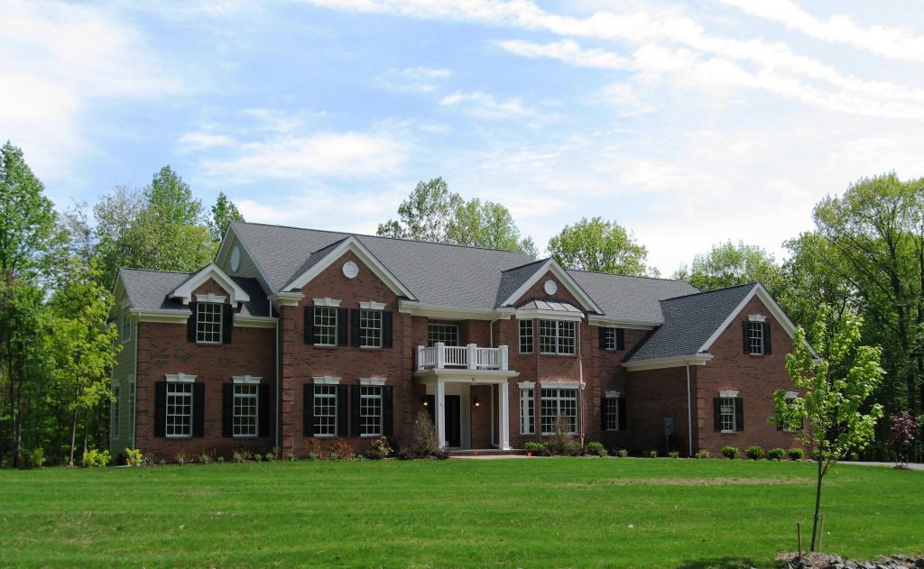 11 Waterfall Dr.