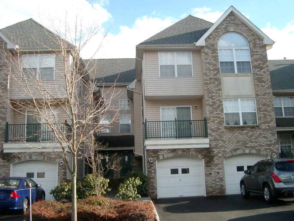 MLS #/Web ID: 2718137