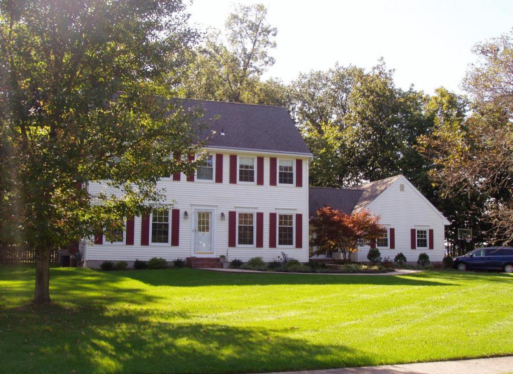 7 HICKORY HILL RD