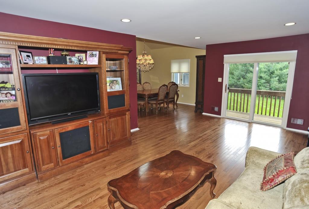 29 KNUTSEN DR