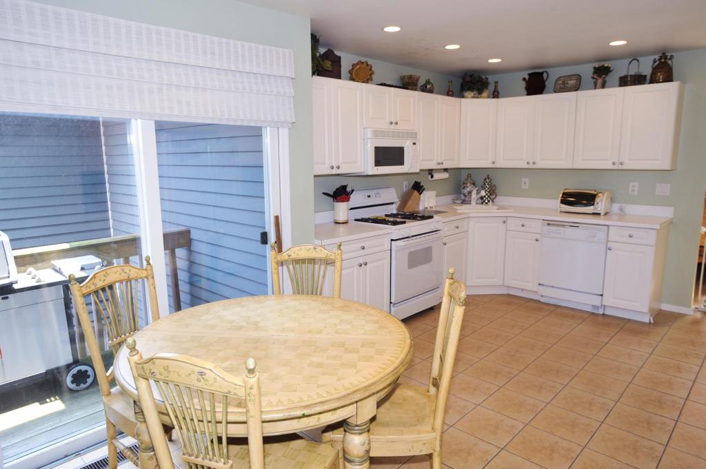 29 KNUTSEN DR