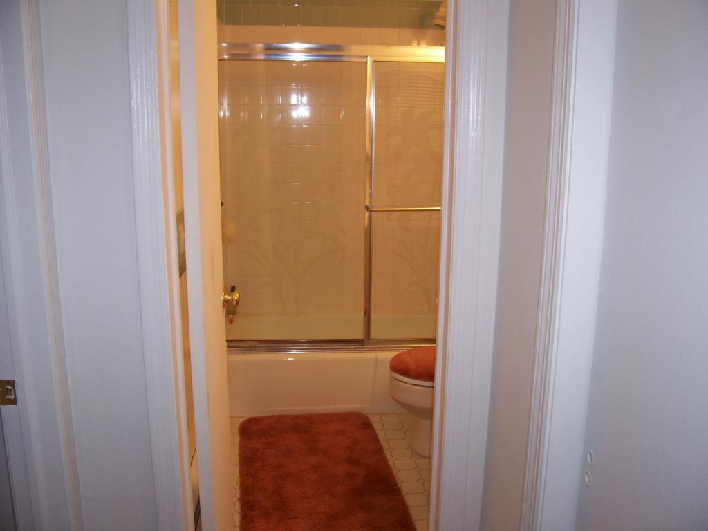 323 GILLS LN UNIT 11H