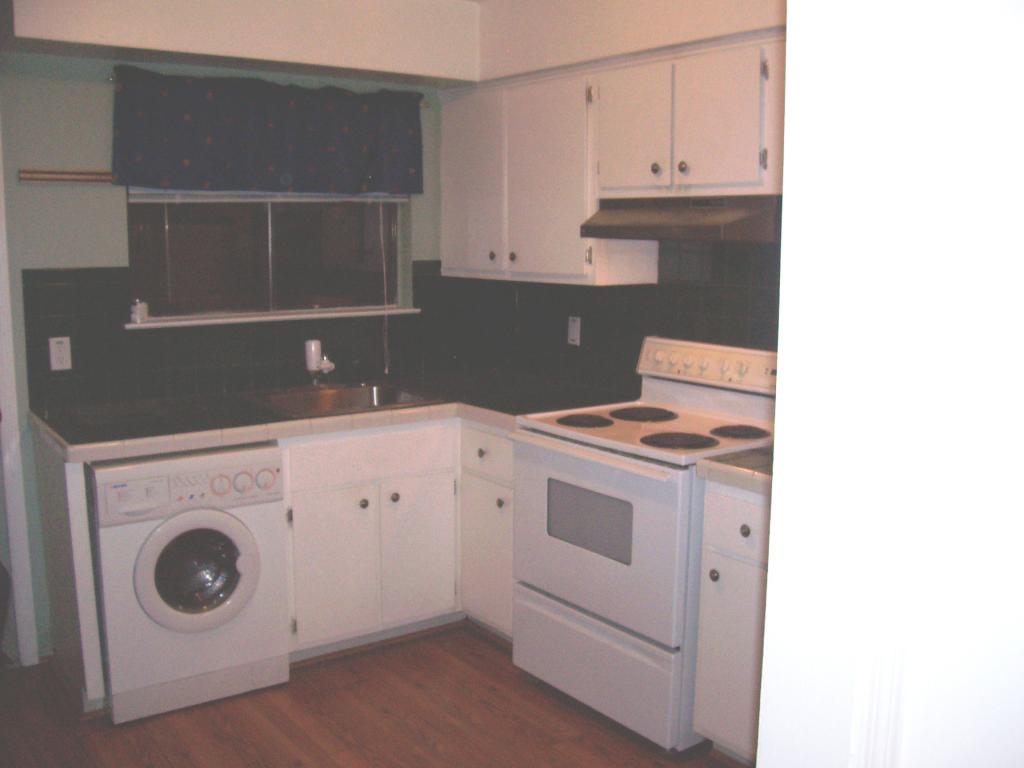 323 GILLS LN UNIT 11H