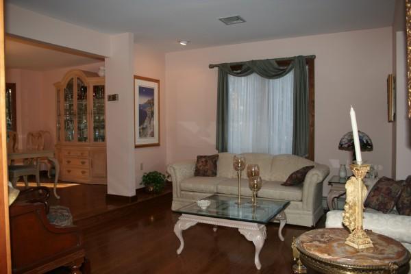 11 BLACK OAK LN