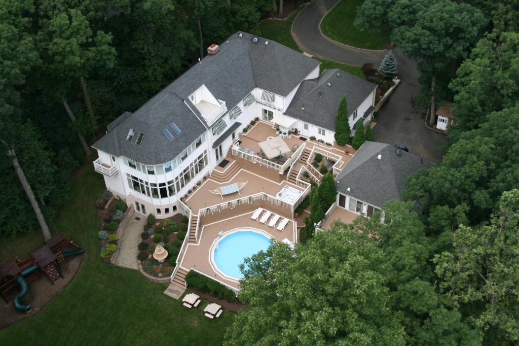 MLS #/Web ID: 2665538