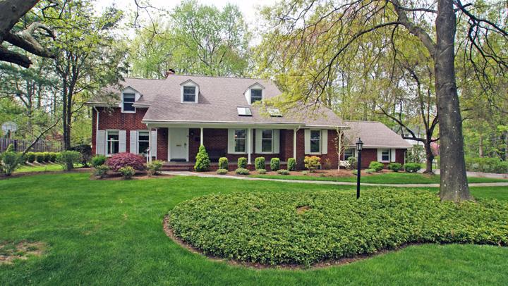 71 TREE TOP DRIVE