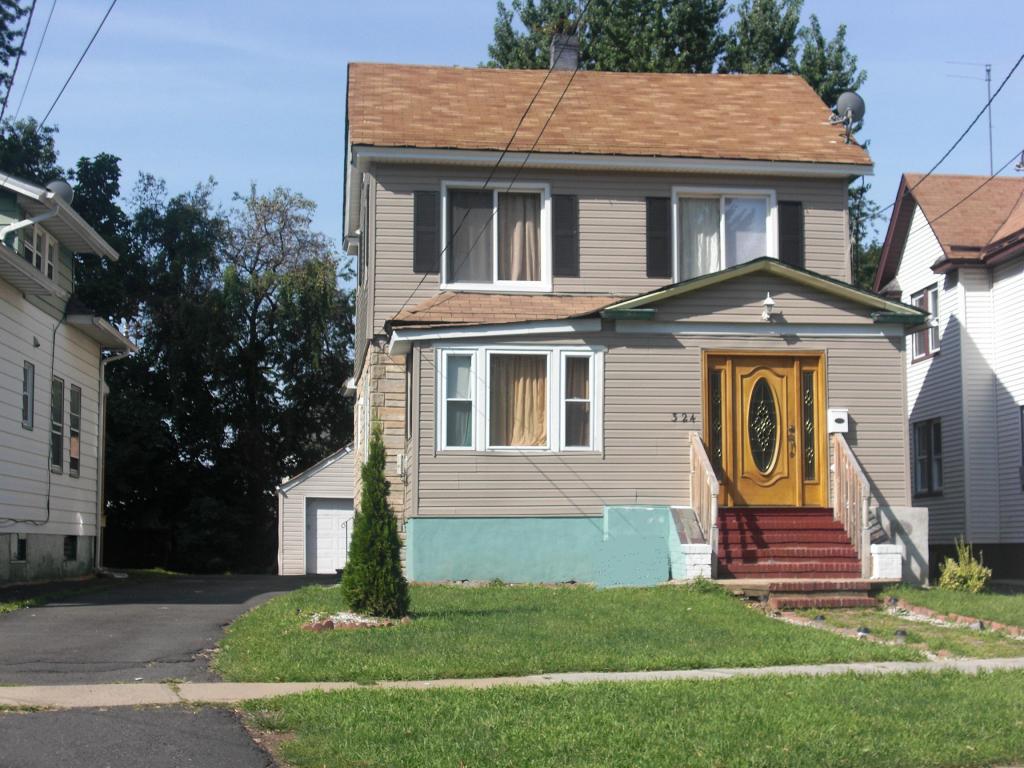 MLS #/Web ID: 2704938