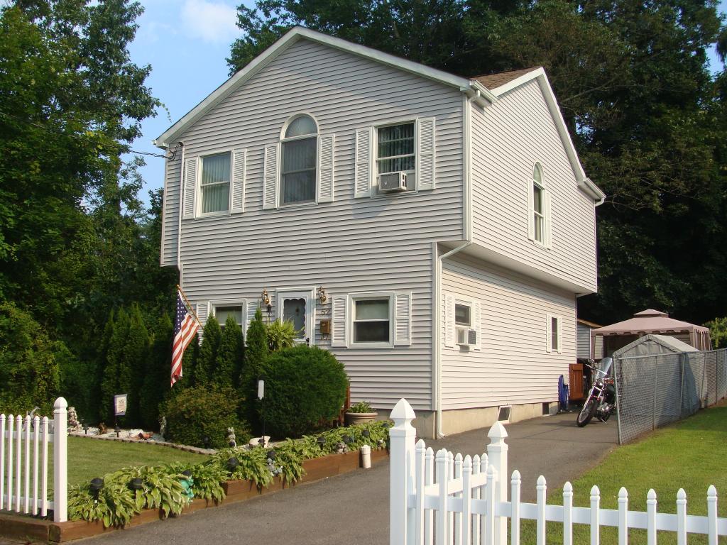 52 Center Street