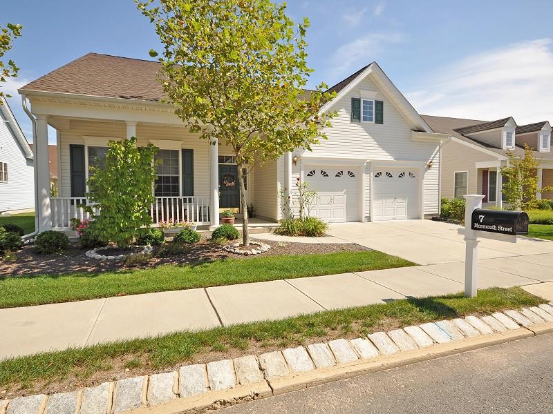 MLS #/Web ID: 2712438