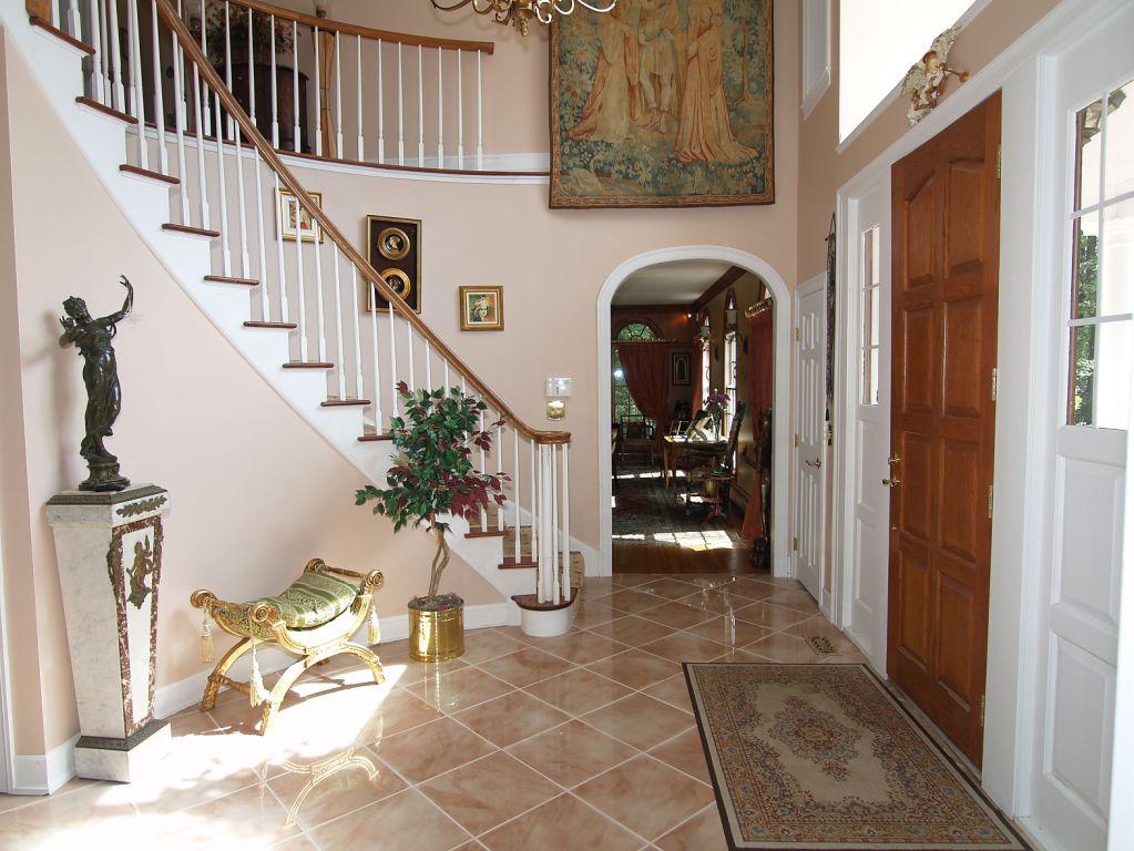2 OAK LN
