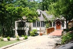 12 STONY BROOK ROAD