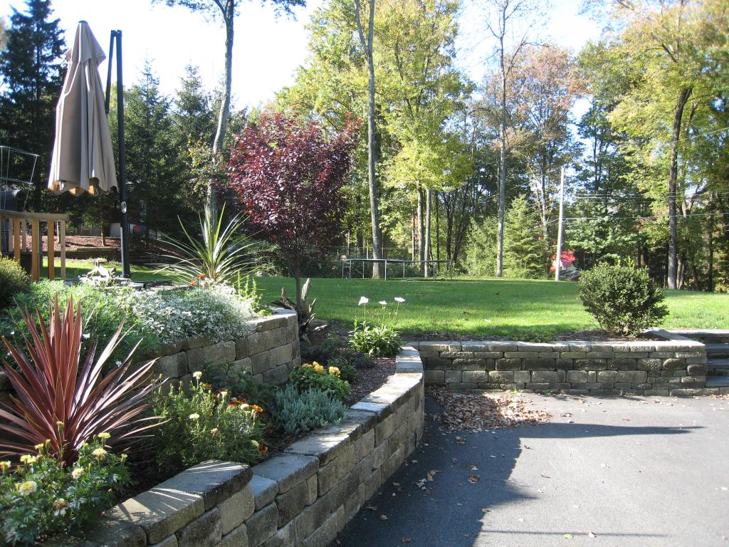 51 RIDGEWAY AVE