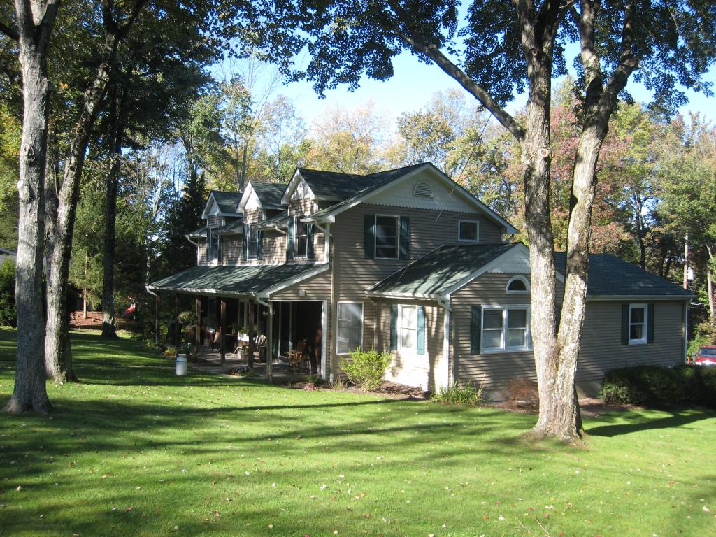 51 RIDGEWAY AVE