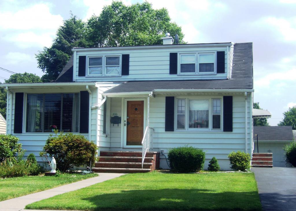 220 SCHEPIS AVE