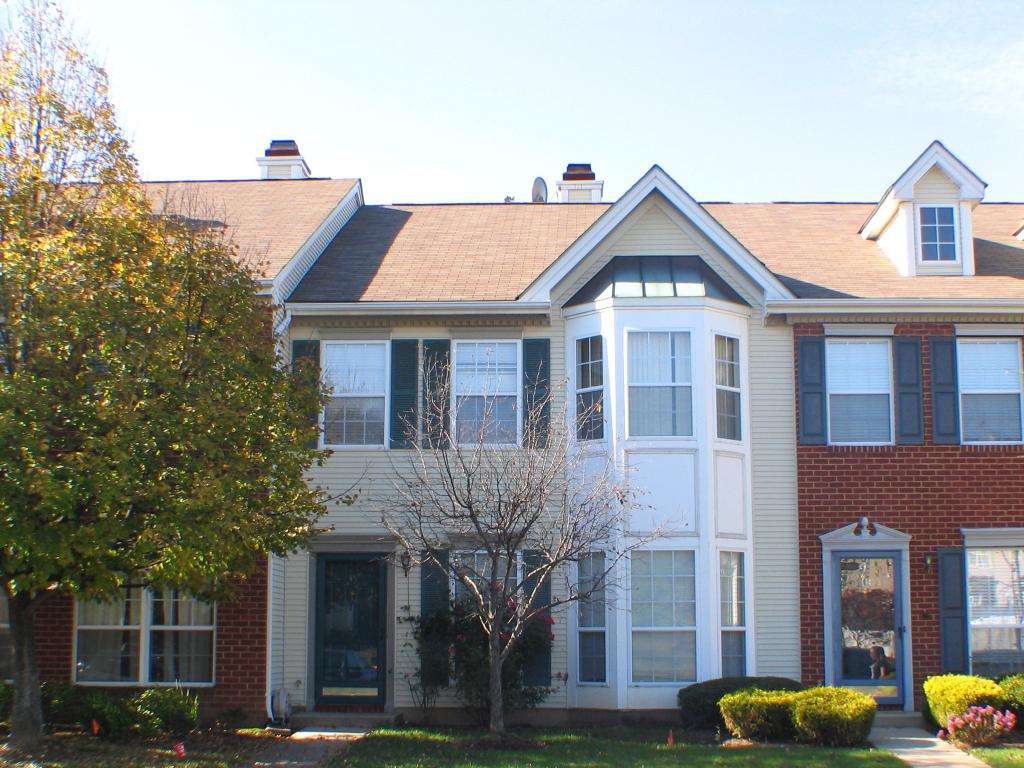 MLS #/Web ID: 2722938