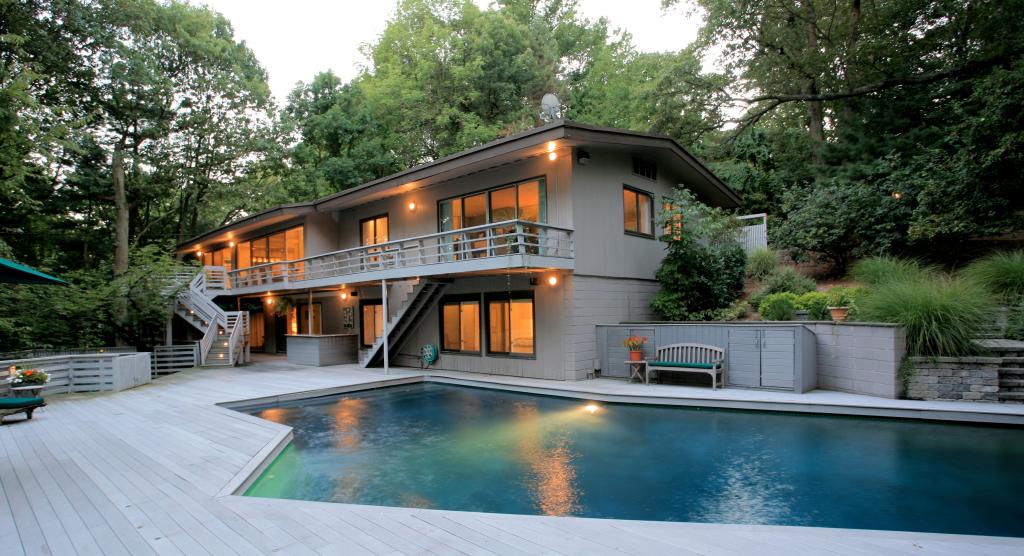 MLS #/Web ID: 2727838