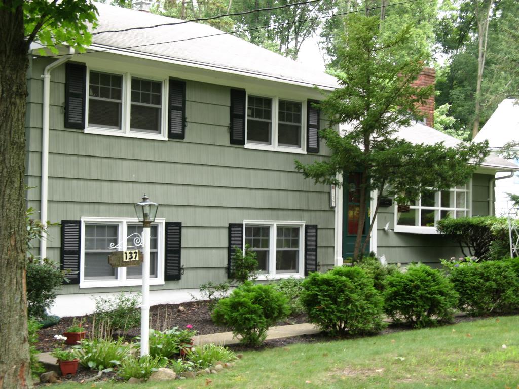 137 PASSAIC AVE