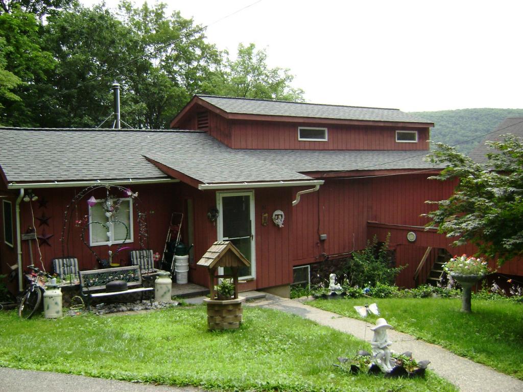 88 N Deer Trail