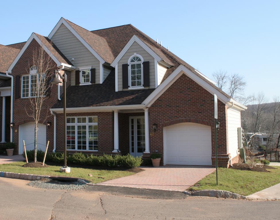 42 SCHMIDT CIR