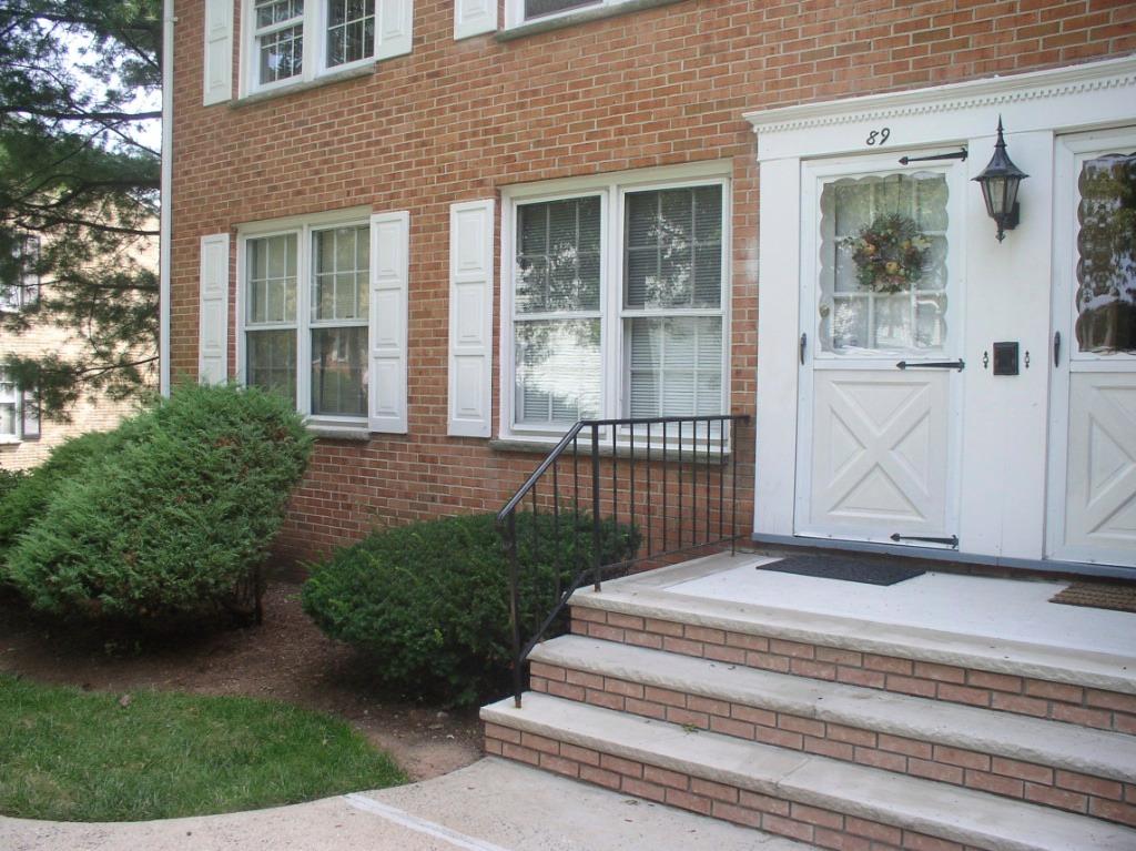 89 BRIARWOOD PATH