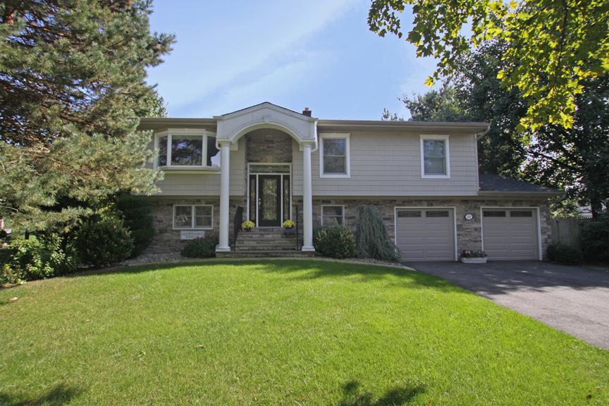 MLS #/Web ID: 2714939