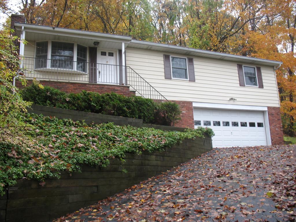 2 PEACE VALLEY RD