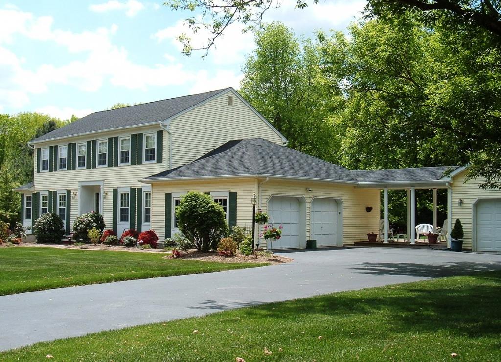 1 KINGSTON LANE