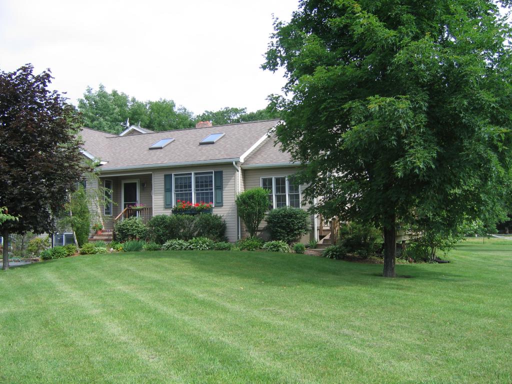 MLS #/Web ID: 2692140