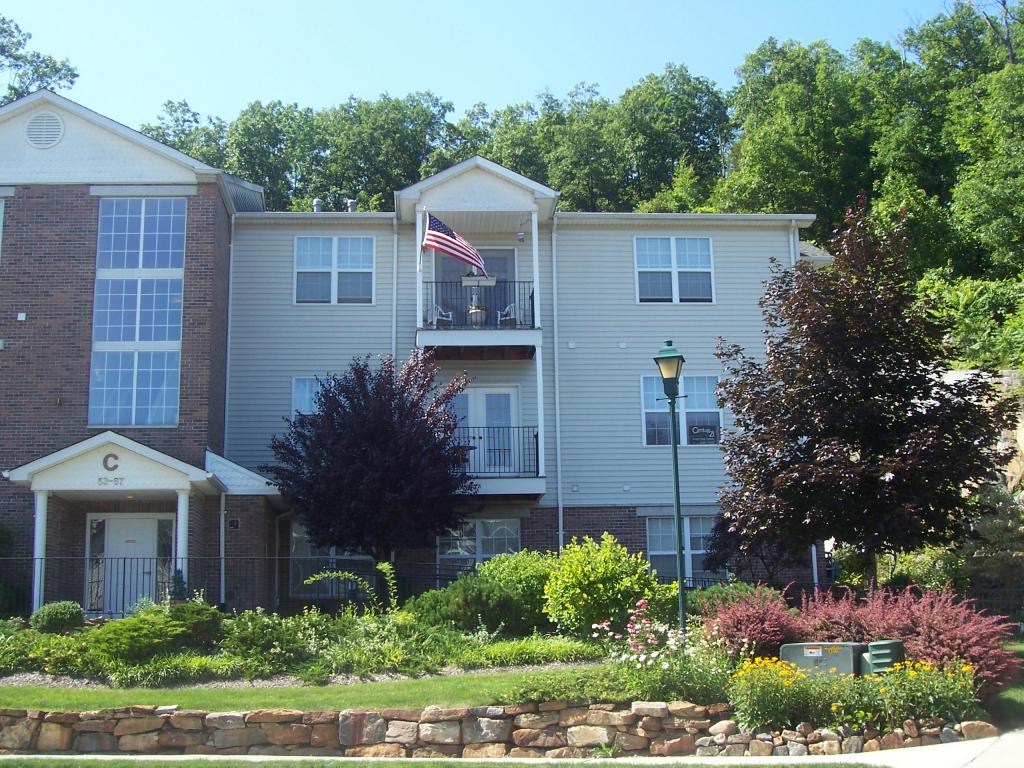 75 MOUNTAIN VIEW CT