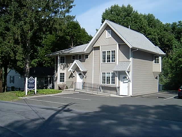 10 POPLAR TREE LN