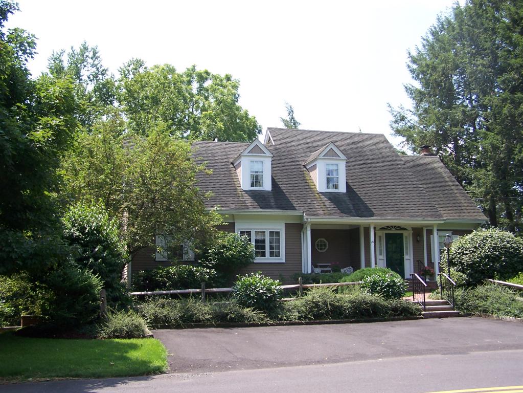 MLS #/Web ID: 2703040