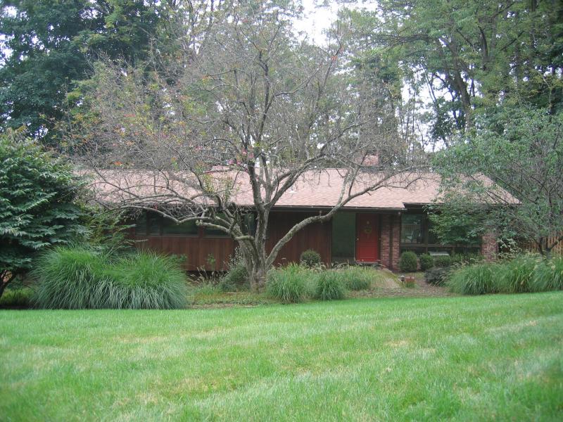 8 EVANS FARM RD