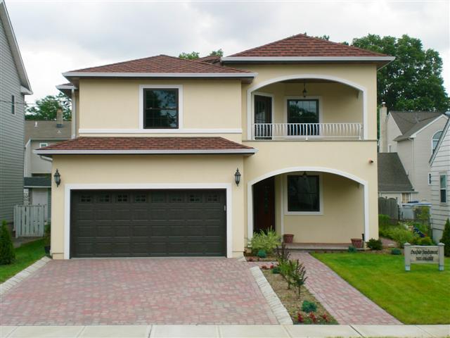 MLS #/Web ID: 2721640