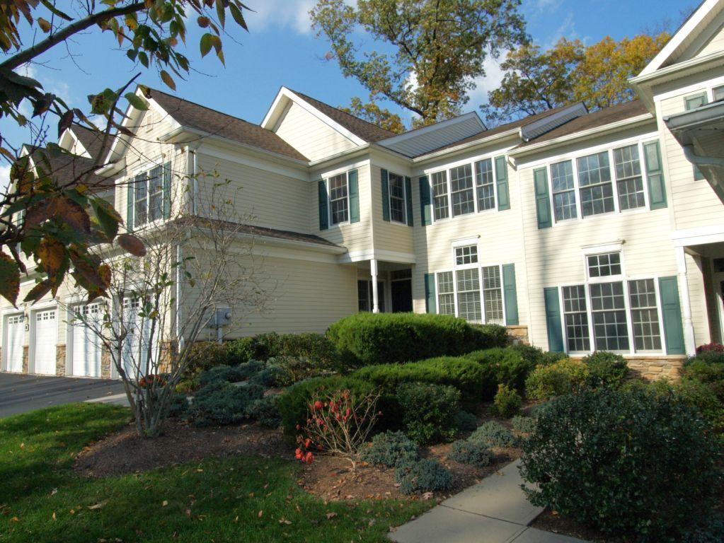 302 FARLEY RD