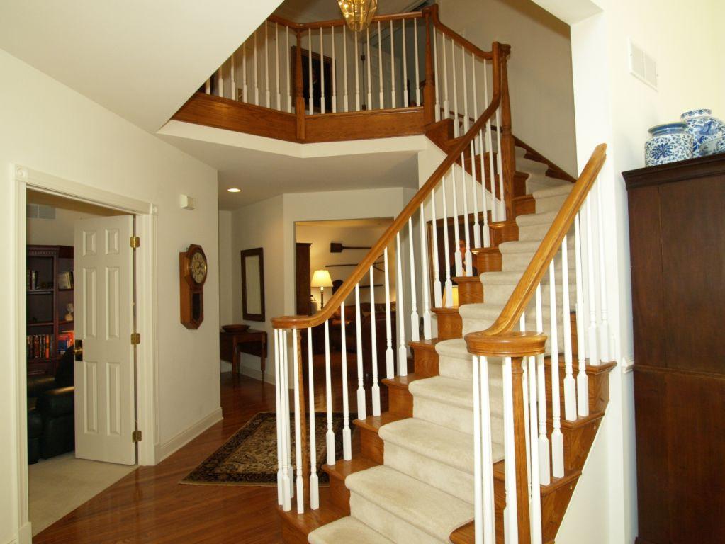 302 FARLEY RD