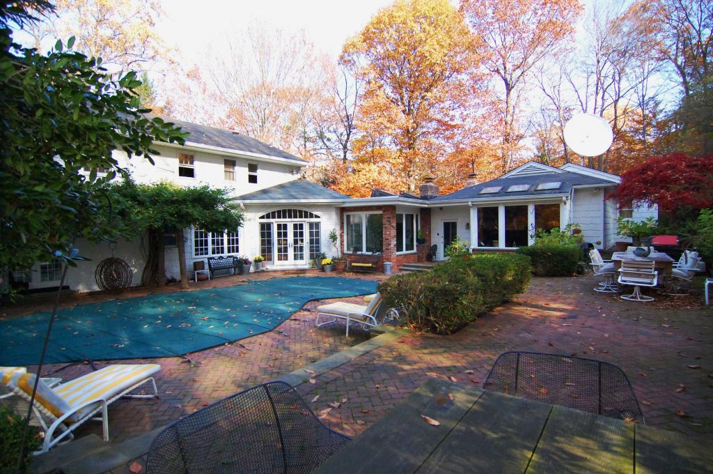3 GLENWOOD DR