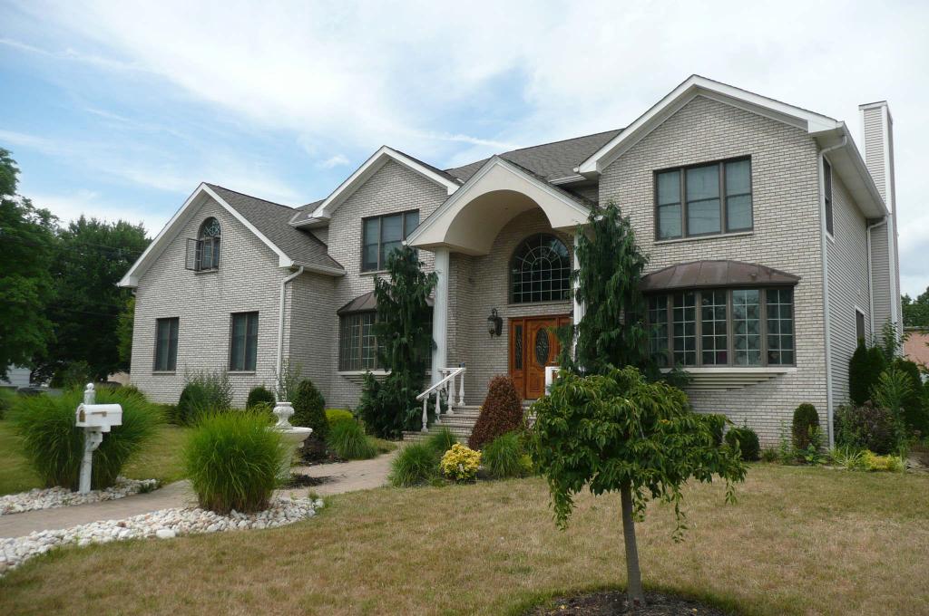 MLS #/Web ID: 2632341