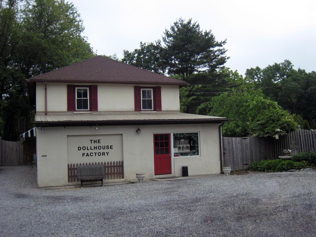 157 MAIN ST