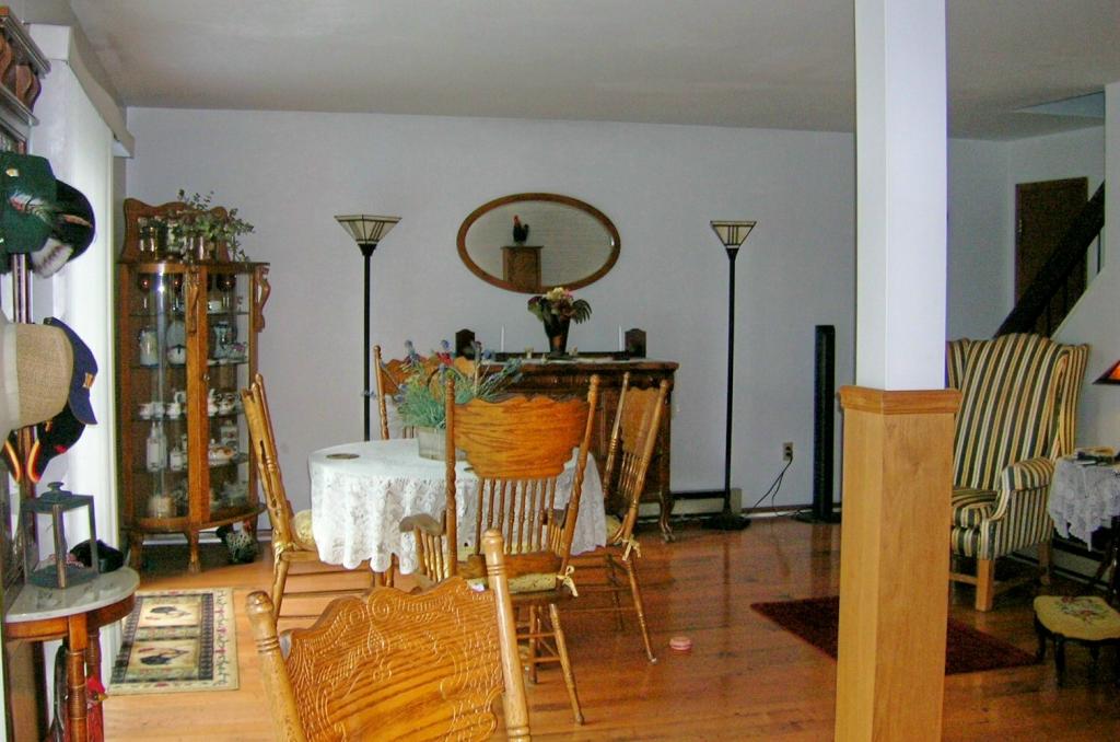 8 PLEASANT RD