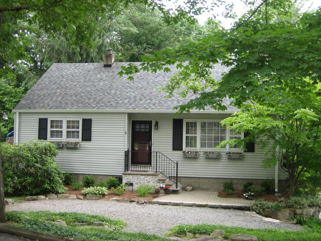 MLS #/Web ID: 2691741