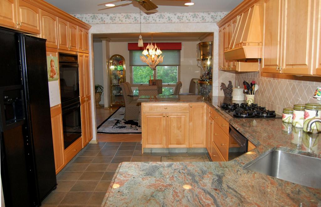 23 FELLS MANOR RD C0023