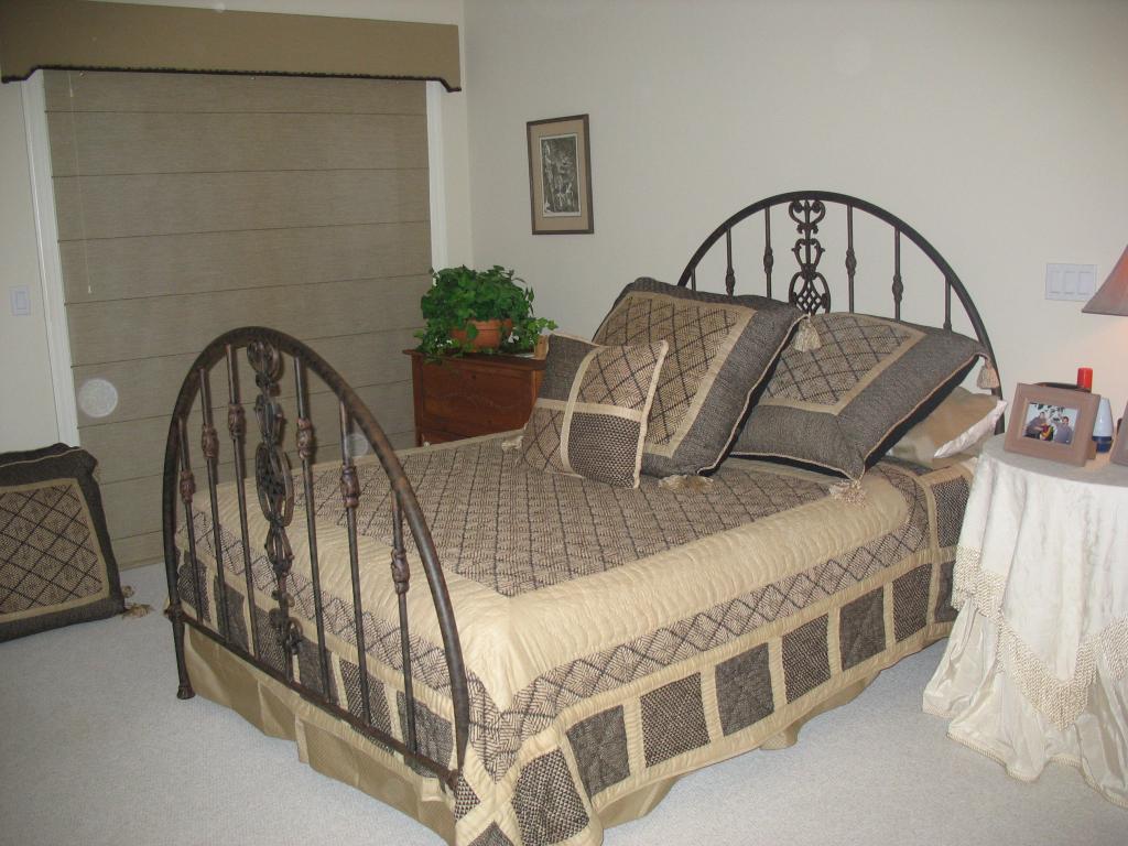 MLS #/Web ID: 2697641